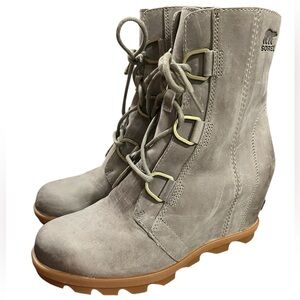 SOREL Joan of Arctic Wedge Boot Lace Up Gray Nubuck Size 9